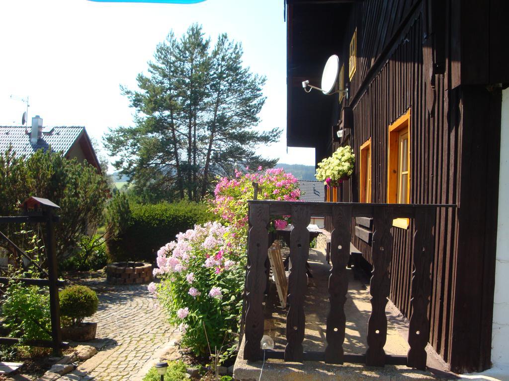 Apartman Na Sumave-Volaryアパートメント エクステリア 写真