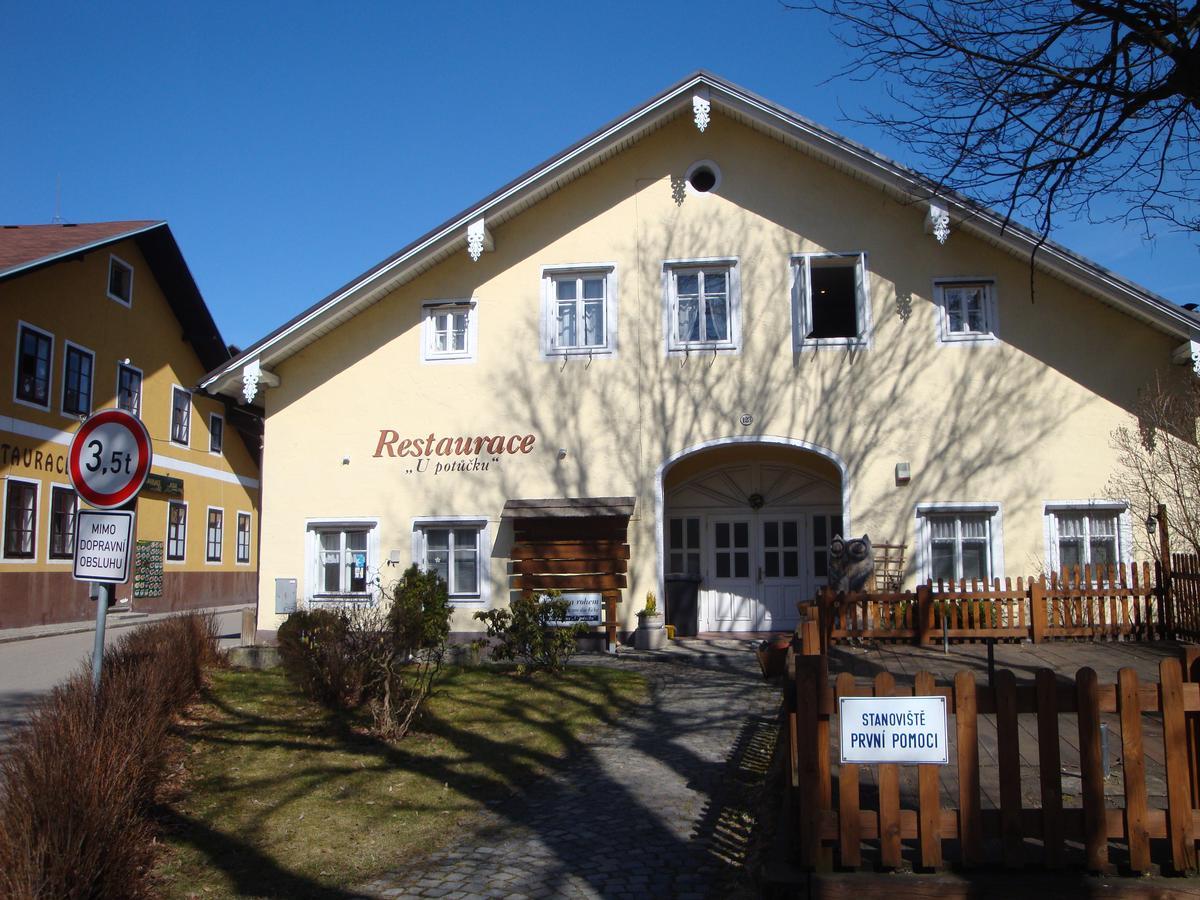 Apartman Na Sumave-Volaryアパートメント エクステリア 写真